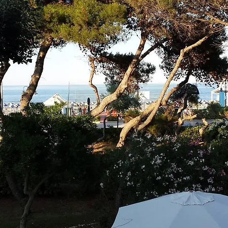 Il Parco Dei Pini Giulianova