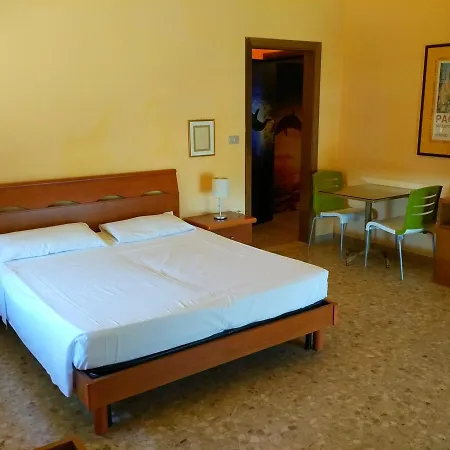 Alojamento de Acomodação e Pequeno-almoço Il Parco Dei Pini 3*